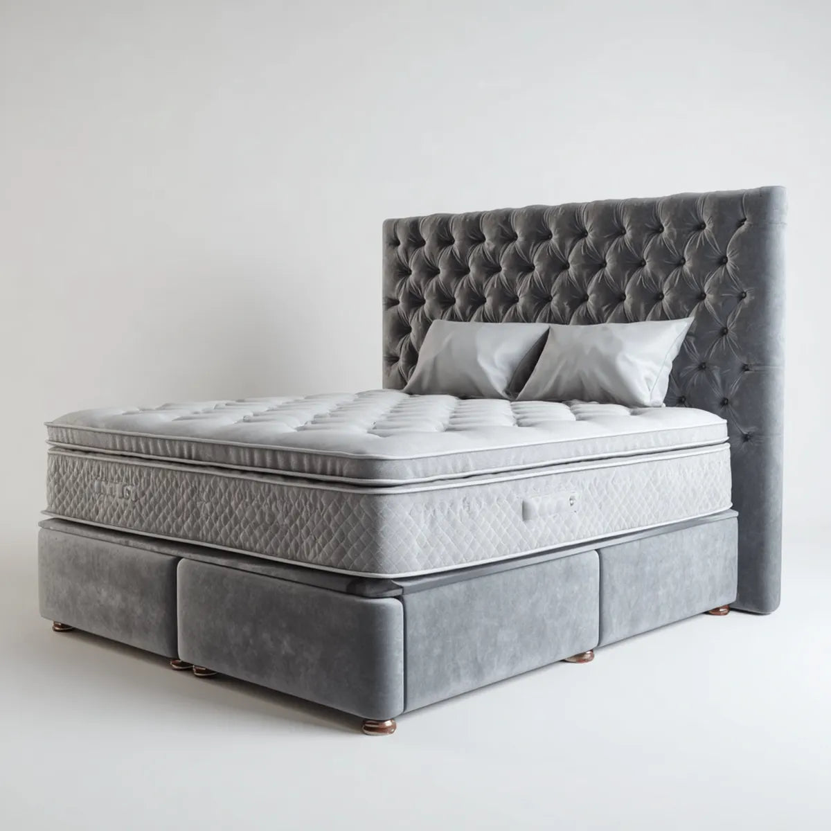 Lit coffre rectangulaire gris en velours polyester 180 x 200 cm avec tête de lit capitonnée sommier et matelas
